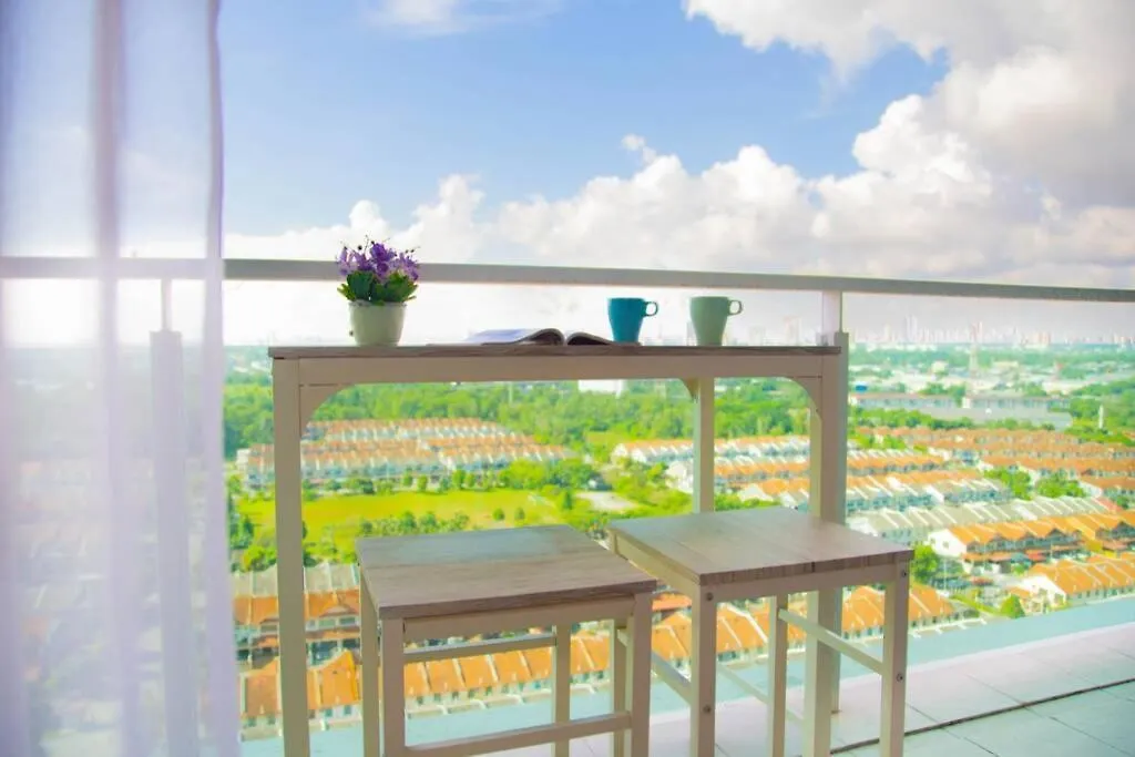 Best Scene/ 5 Pax/ Mount Austin Jb/ Toppen, Ikea Apartment Johor Bahru