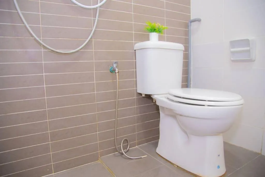 Best Scene/ 5 Pax/ Mount Austin Jb/ Toppen, Ikea Apartment Johor Bahru Malaysia